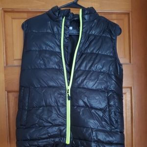 Boys puffer vest size Large 10/12